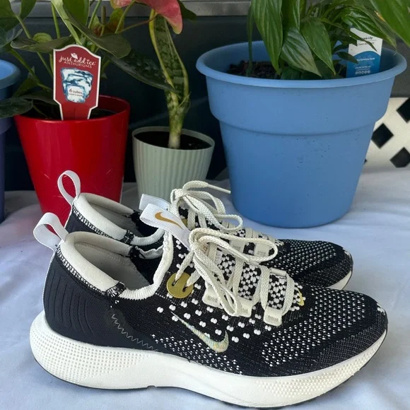 Nike Black and Cream Knit Sneakers with Yellow Accents - Picture 6 of 8